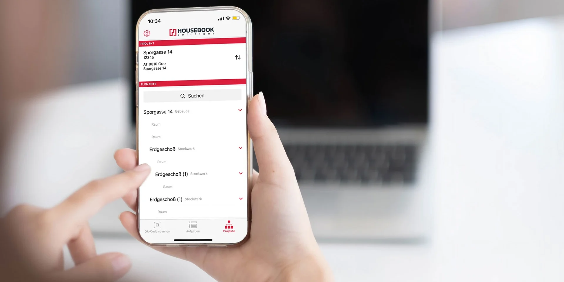 Kunde beim Verwenden der mobilen Housebook App